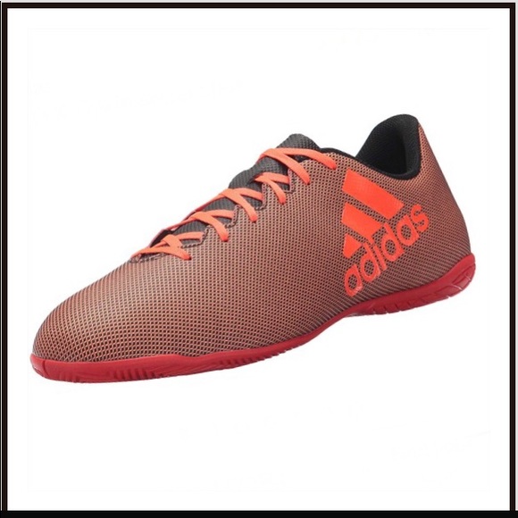 indoor athletic shoes